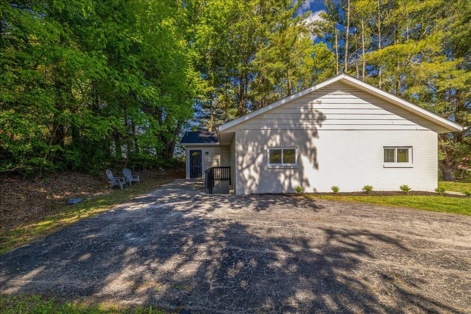 2027 Peppers Ferry Road NW, photo 18 of 28