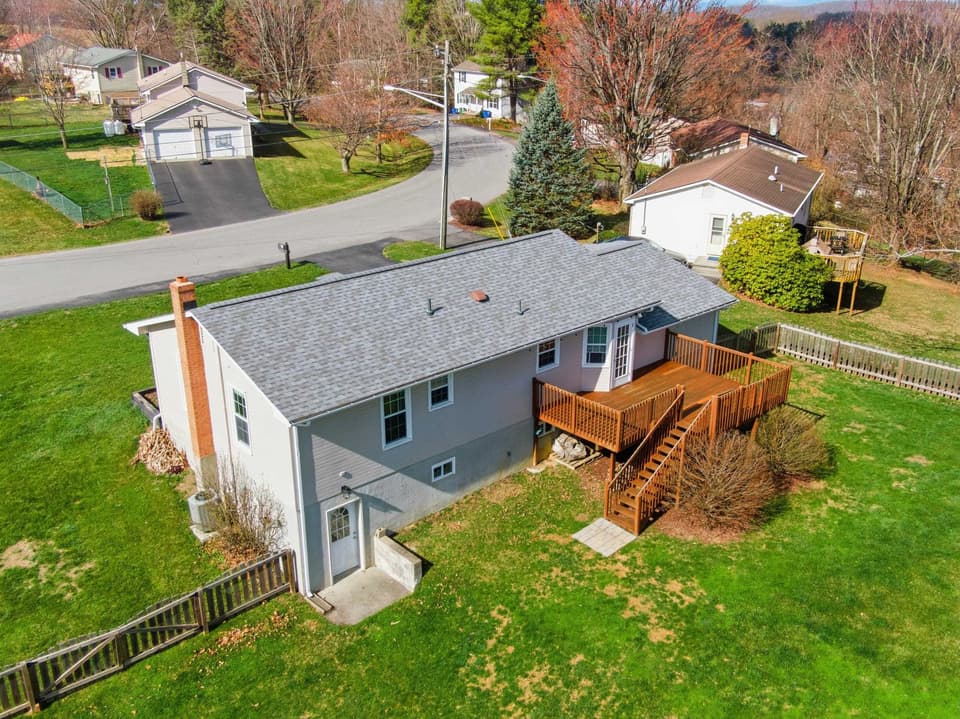 1381 Dow Street, photo 37 of 40