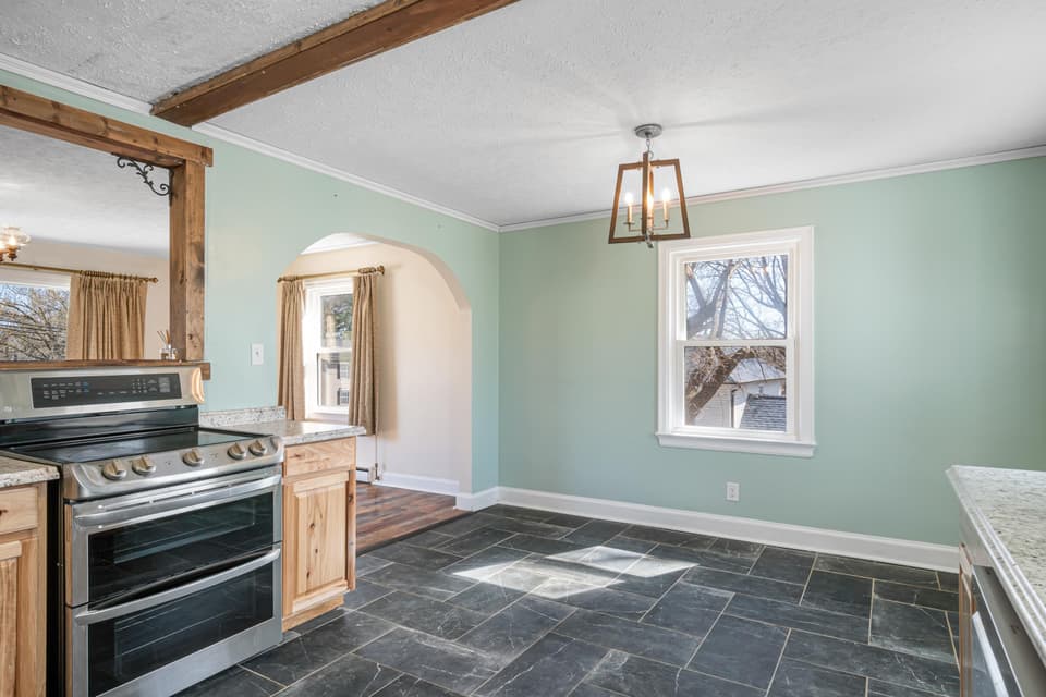 622 E Main Street, photo 13 of 36
