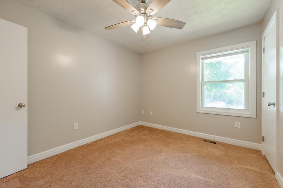 375 Warren Street, photo 31 of 40