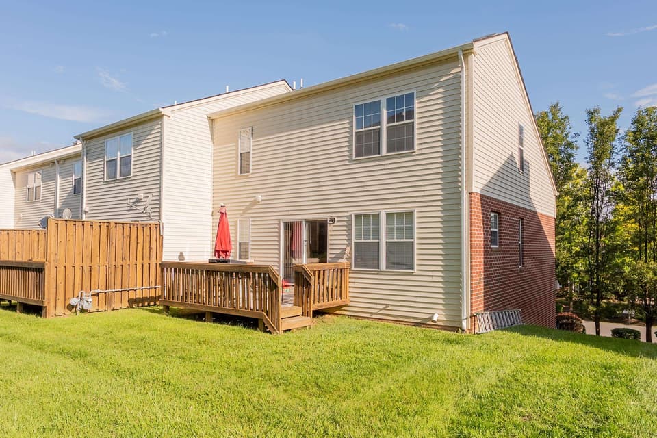 780 Oaktree Boulevard, photo 4 of 40