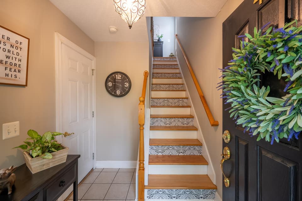 420 Tall Oak Boulevard, photo 4 of 40