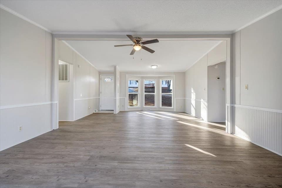 1670 Blair Street, photo 6 of 40