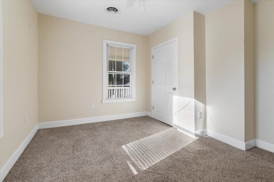 930 Forest Street, photo 12 of 36