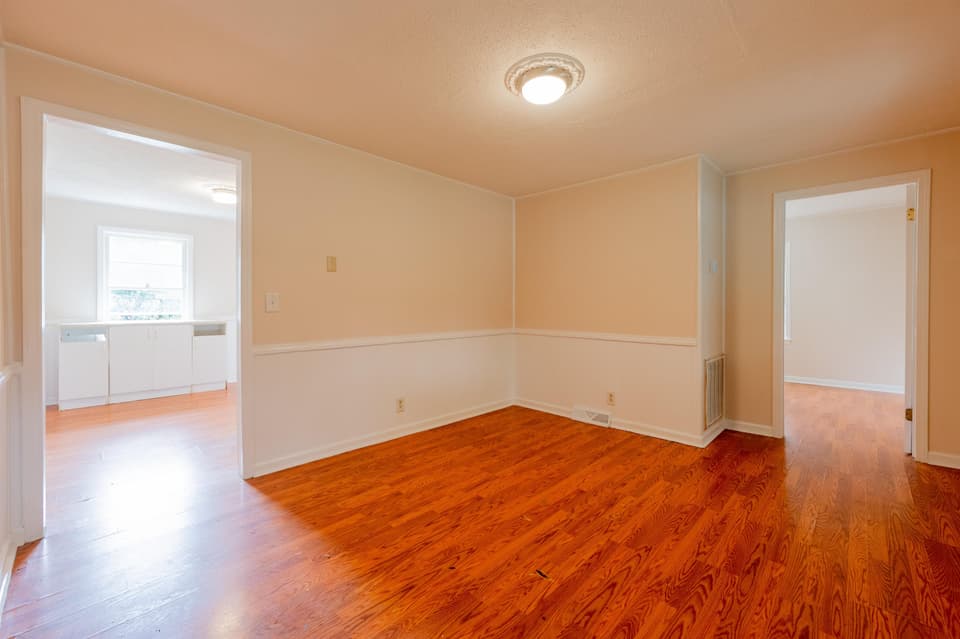 1450 Harman Drive, photo 11 of 40