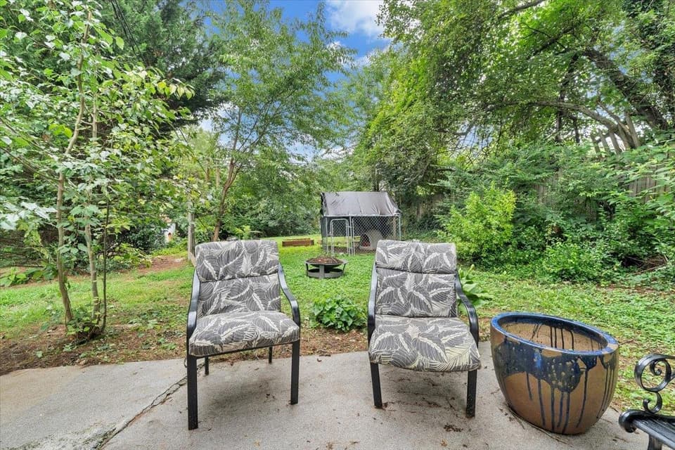 100 Roseland Drive SW, photo 22 of 35