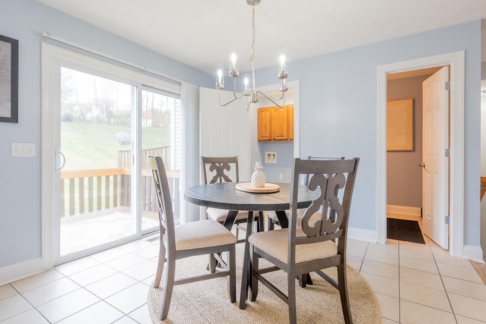 590 Tall Oak Boulevard, photo 22 of 40