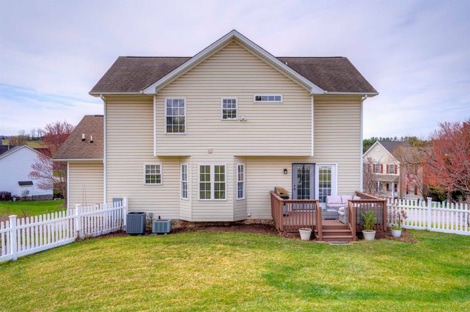 735 George Edward Via, photo 7 of 40