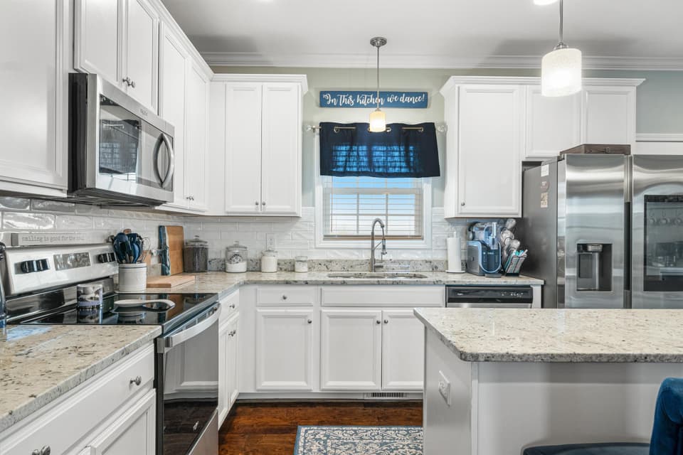 1680 Diana Drive, photo 9 of 40