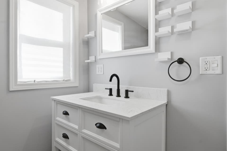 1050 Harless Street NE, photo 16 of 31
