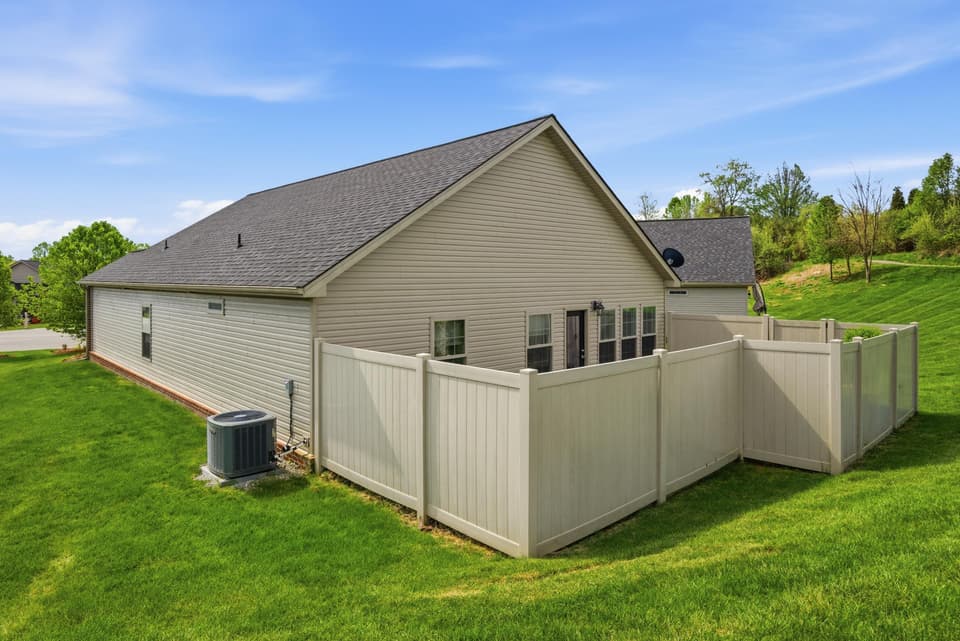 130 Gavins Court, photo 39 of 39