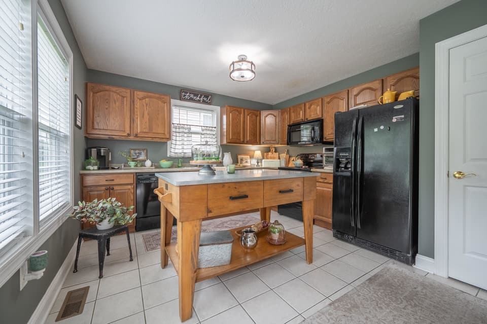 420 Tall Oak Boulevard, photo 15 of 40