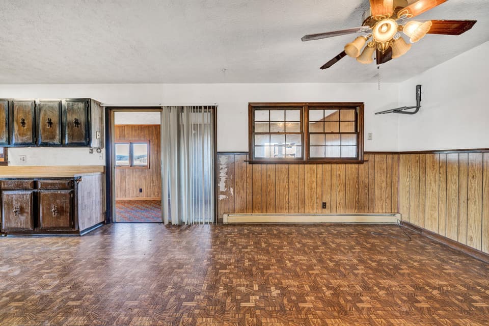 2288 Mud Pike, photo 4 of 27