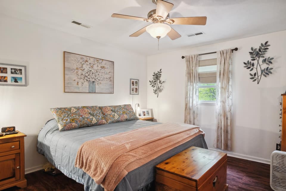189 Pine Hollow Road, photo 15 of 28