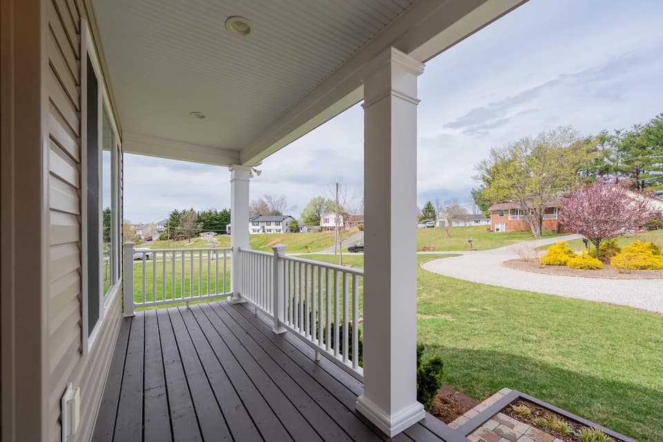 35 Meadow Drive, photo 9 of 40