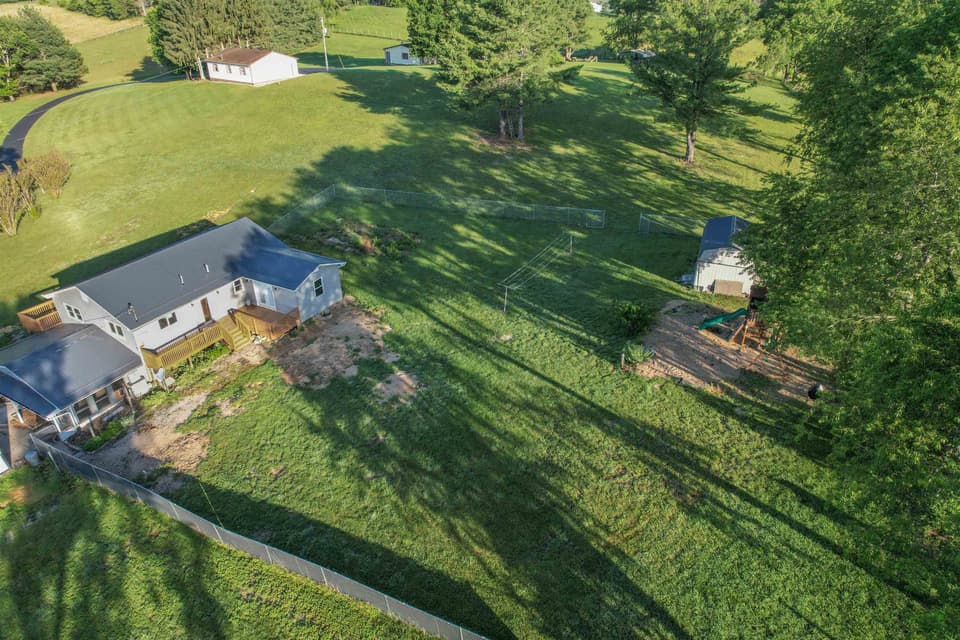 4424 Bluegrass Road, photo 8 of 40