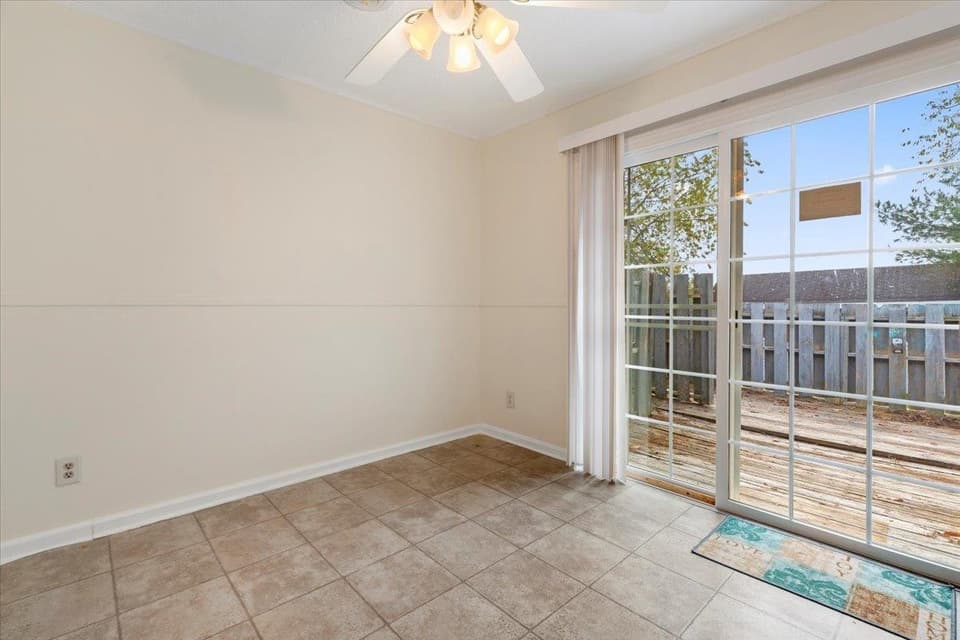 1363 Dow Street, photo 14 of 40