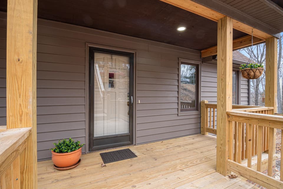 395 Arrowhead Trail, photo 4 of 40
