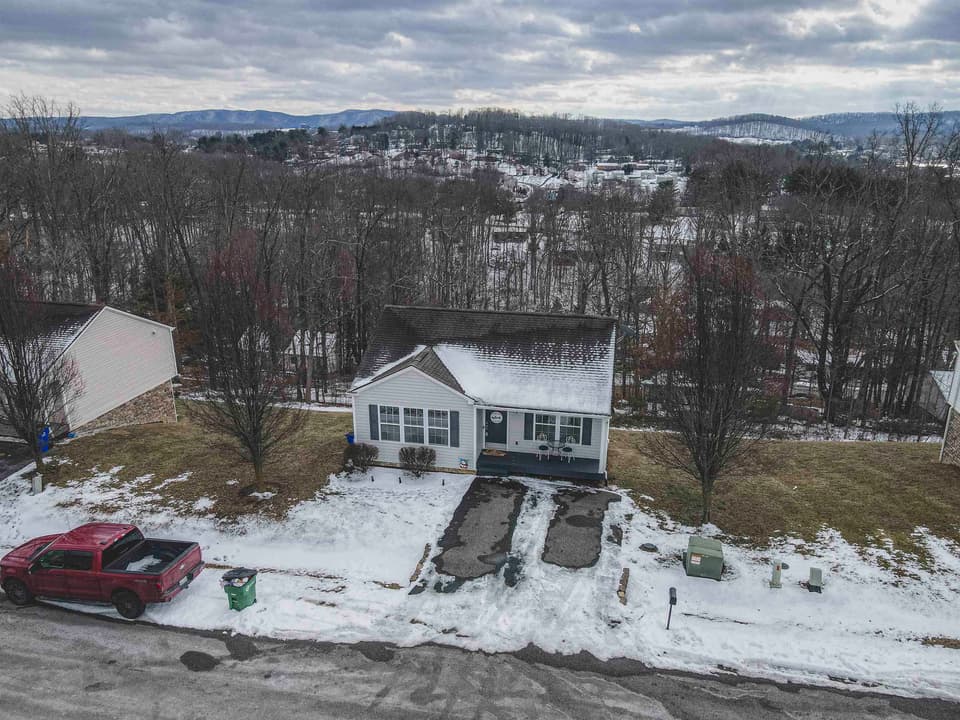 190 Robin Hood Drive, photo 32 of 40