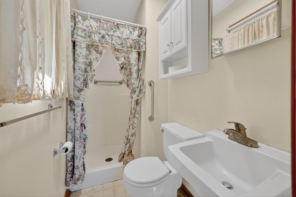 660 McDaniel Drive, photo 25 of 40