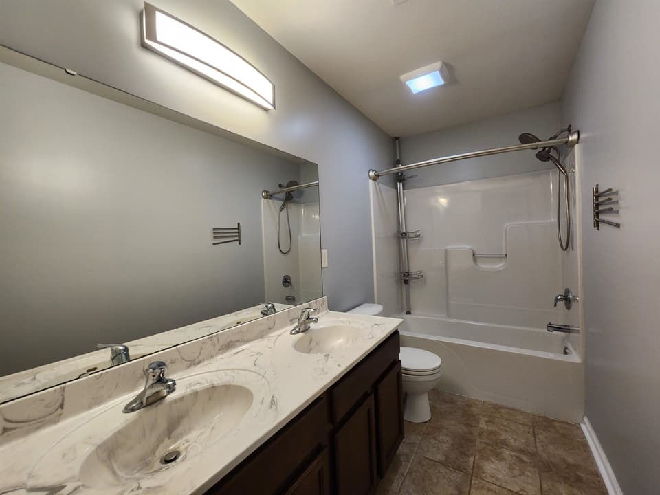 190 Aldwych Avenue, photo 20 of 40