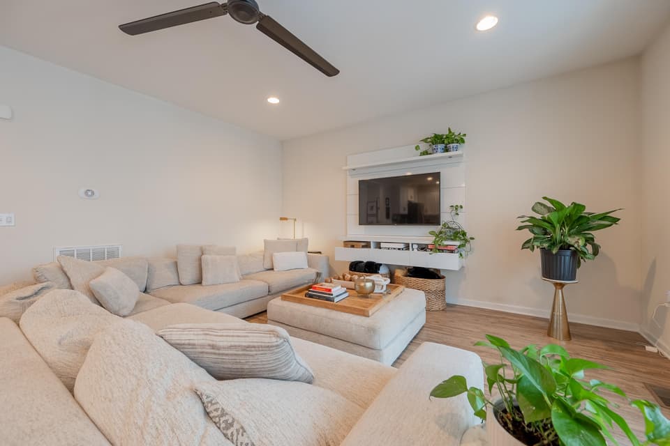 1350 Flint Drive, photo 31 of 40