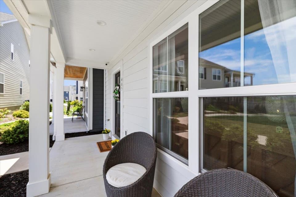 465 John Adams Drive, photo 5 of 40