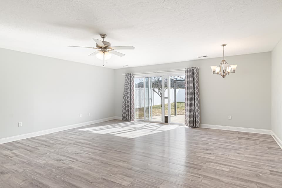1730 Lions Drive, photo 16 of 40