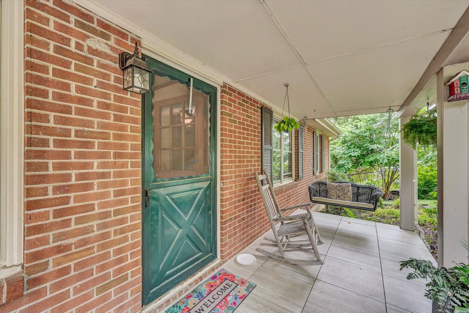 2671 Beulah Ln, photo 8 of 38