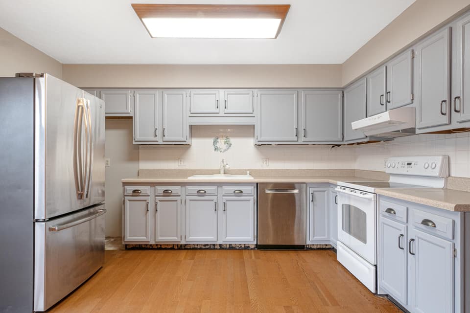 395 Arrowhead Trail, photo 10 of 40