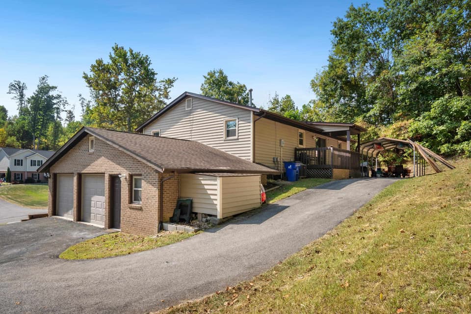 1720 Blake Drive, photo 34 of 40