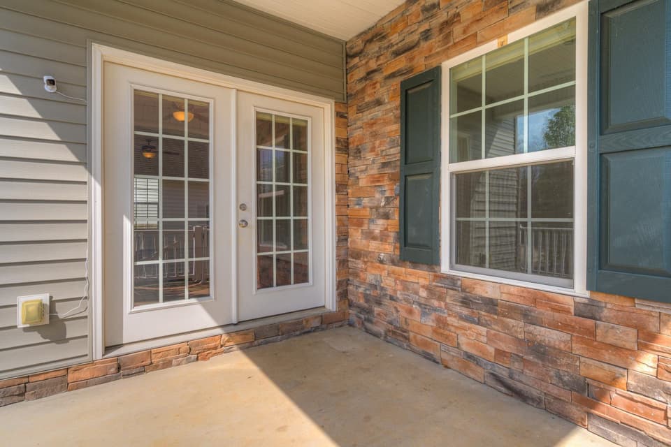 160 Roudabush Drive, photo 7 of 34