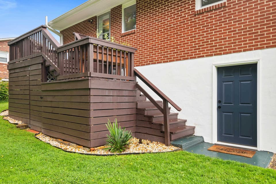 255 Fisher Street SE, photo 27 of 40