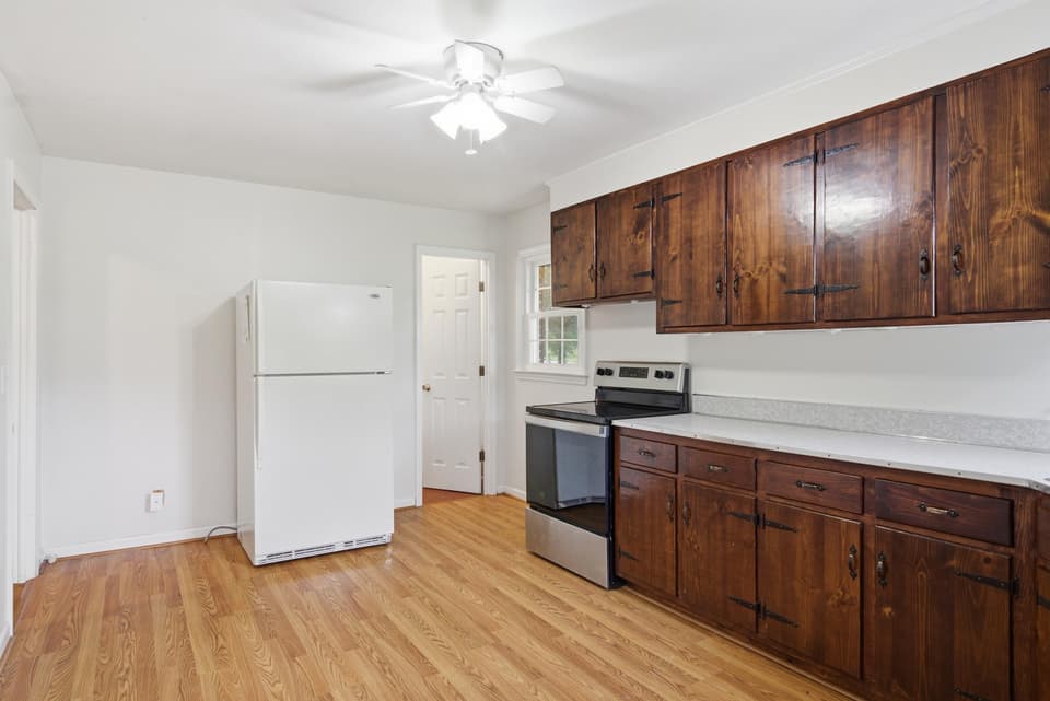 1710 Harman Drive, photo 12 of 40