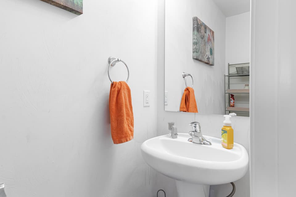 535 Keystone Drive, photo 18 of 40