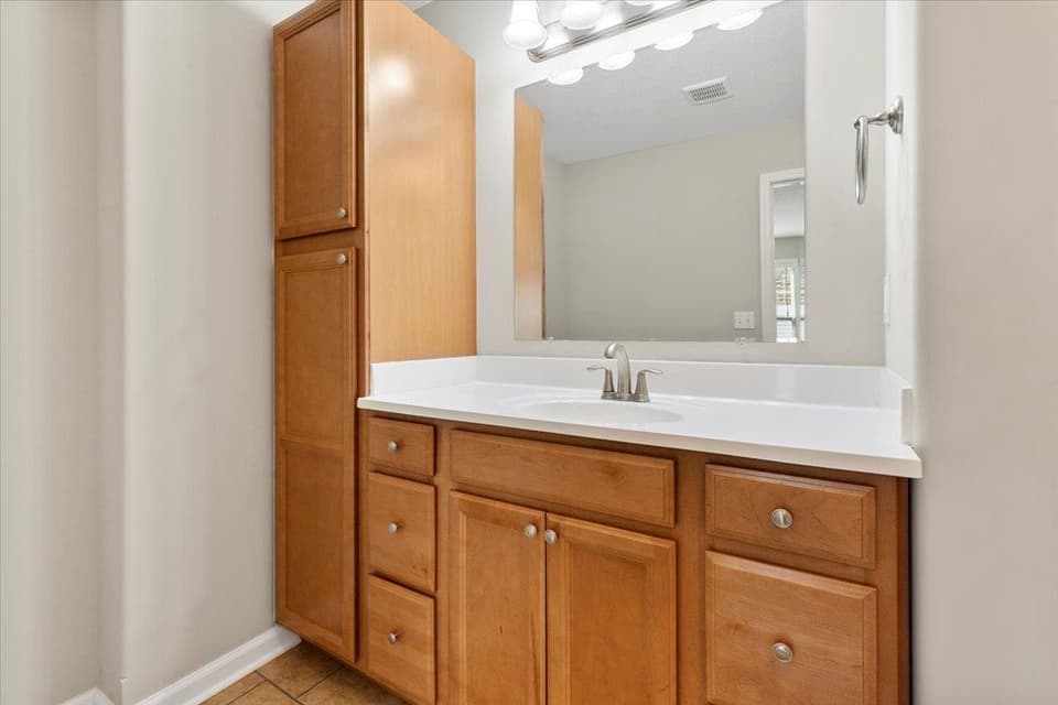 2045 Giles Drive SE, photo 33 of 40