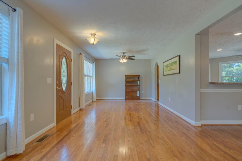 1060 George Edward Via NW, photo 7 of 38