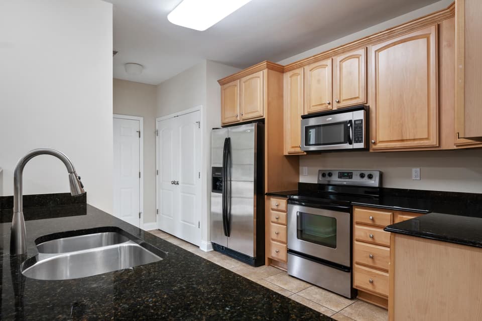 135 Phoenix Boulevard, photo 12 of 40