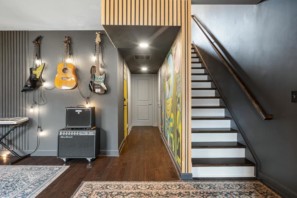 160 Hamilton Avenue NW, photo 3 of 40