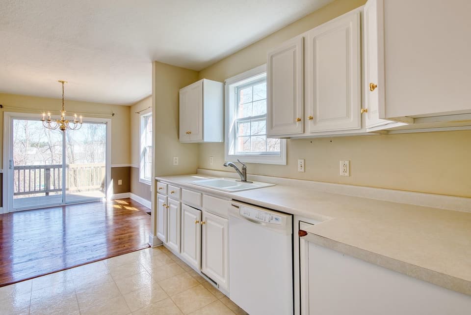 495 Gold Leaf Drive, photo 10 of 40