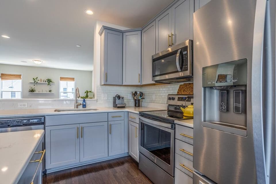 110 Hamilton Ave NW, photo 8 of 24