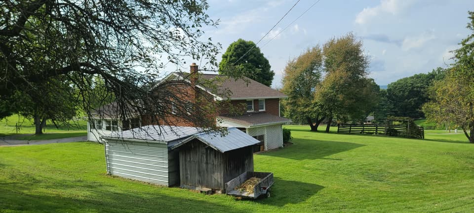 1699 Harman Dr, photo 10 of 39