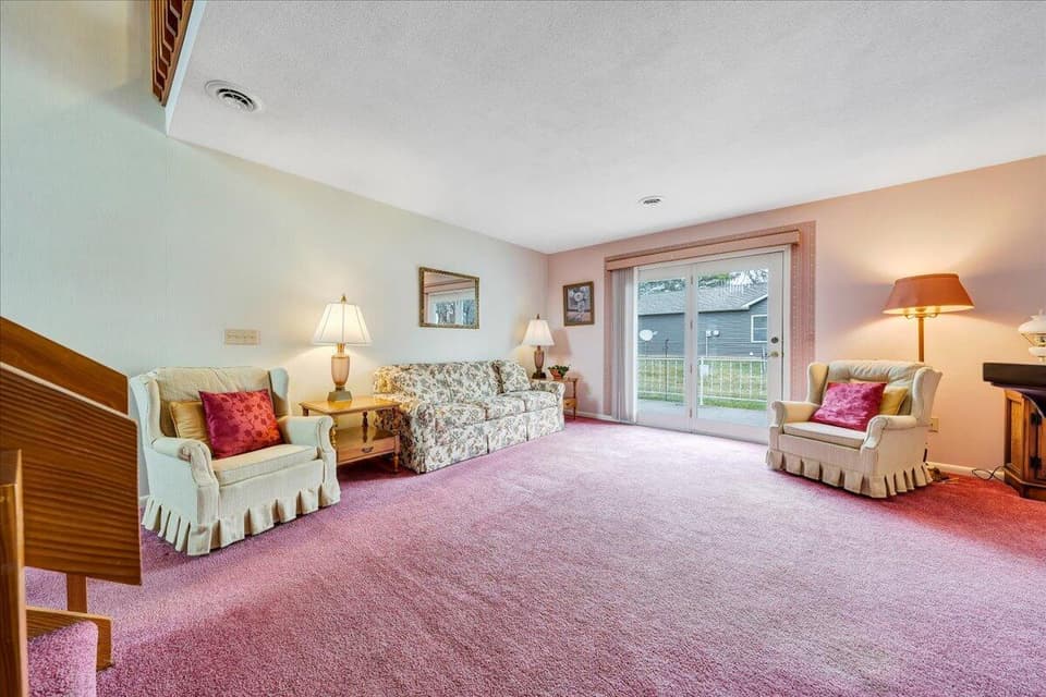 90 Patricia Lane NE, photo 11 of 38