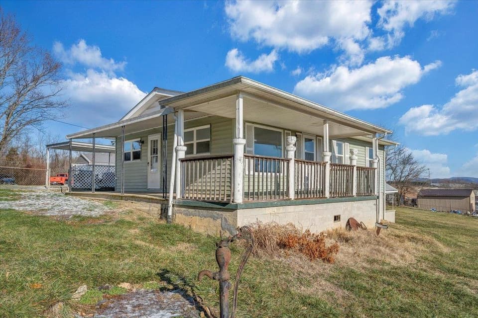 2672 Violet Lane, Christiansburg, VA