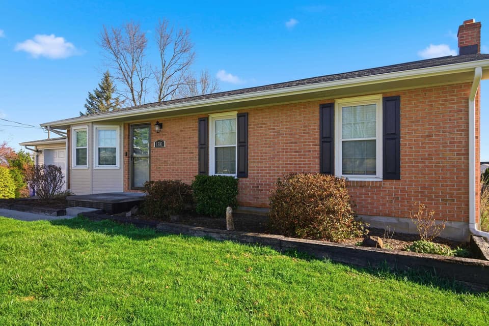 1381 Dow Street, photo 33 of 40