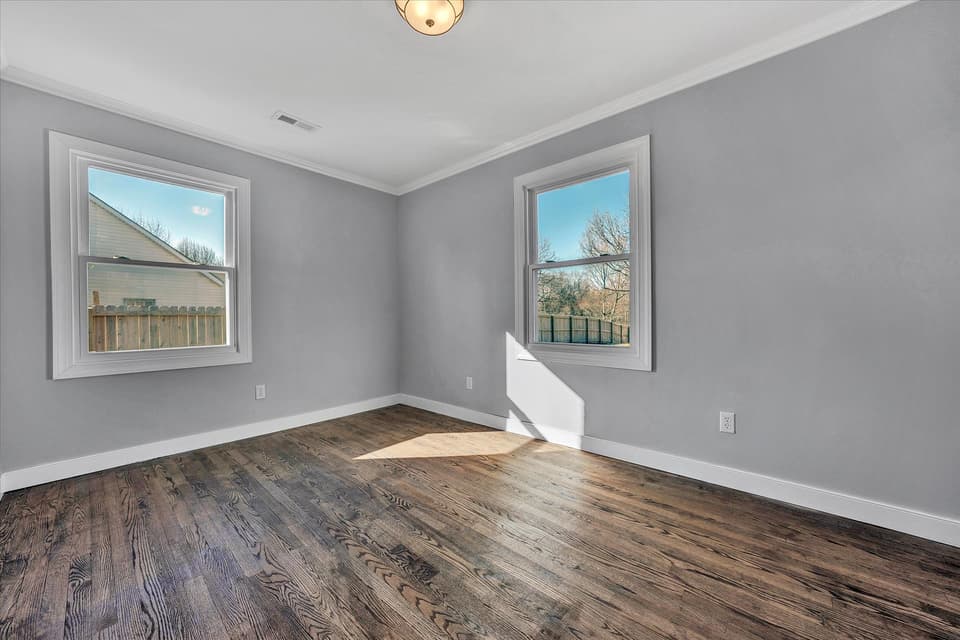 4090 Roanoke St, photo 14 of 36