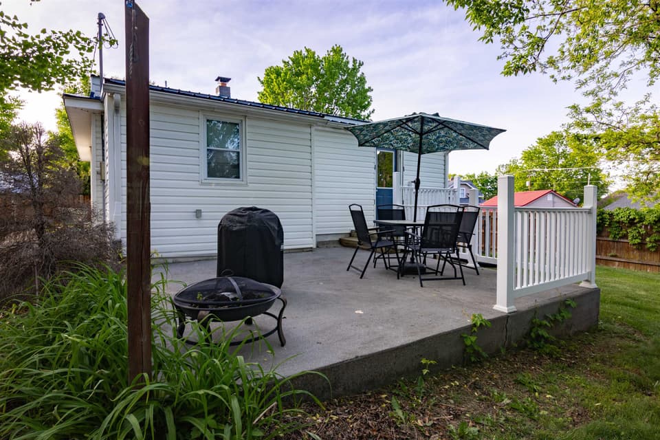 211 Alleghany Street SE, photo 6 of 24