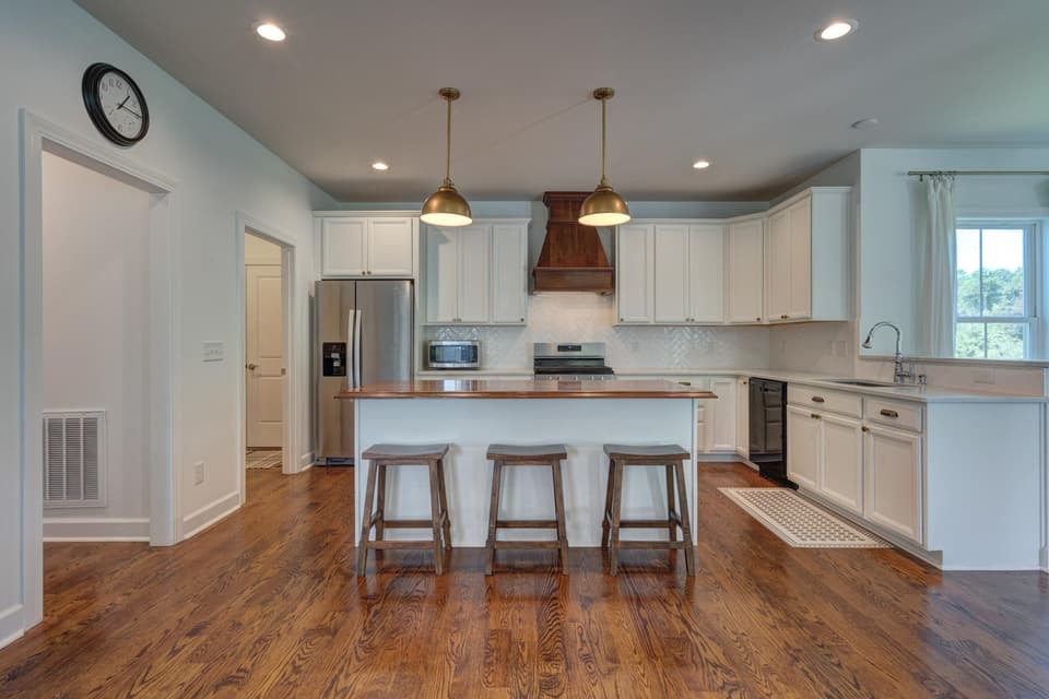 850 Jefferson Circle, photo 29 of 40