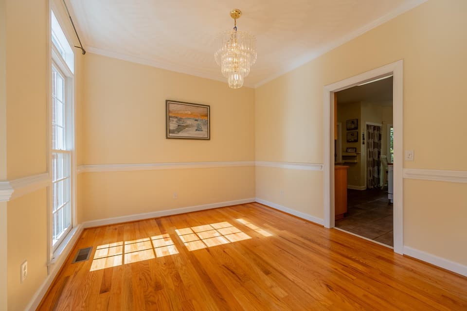 2075 Lubna Drive, photo 12 of 40