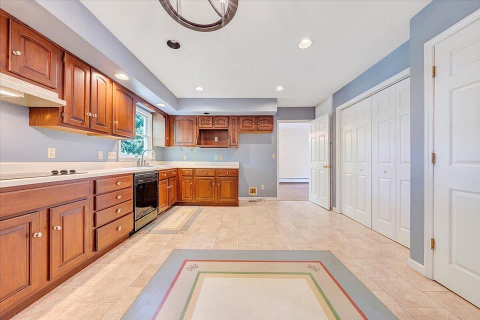 765 W Main Street, photo 17 of 40